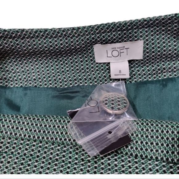 NWT LOFT SKIRT - Picture 3 of 5